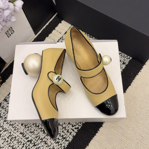 CC Pearl Heel with Rhinstone Clasp Mary Janes Beige Cowhide 602354
