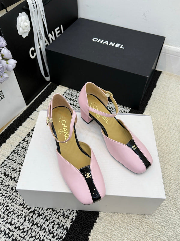Chanel Classic Mary Janes Pink in Patent Leather 602167