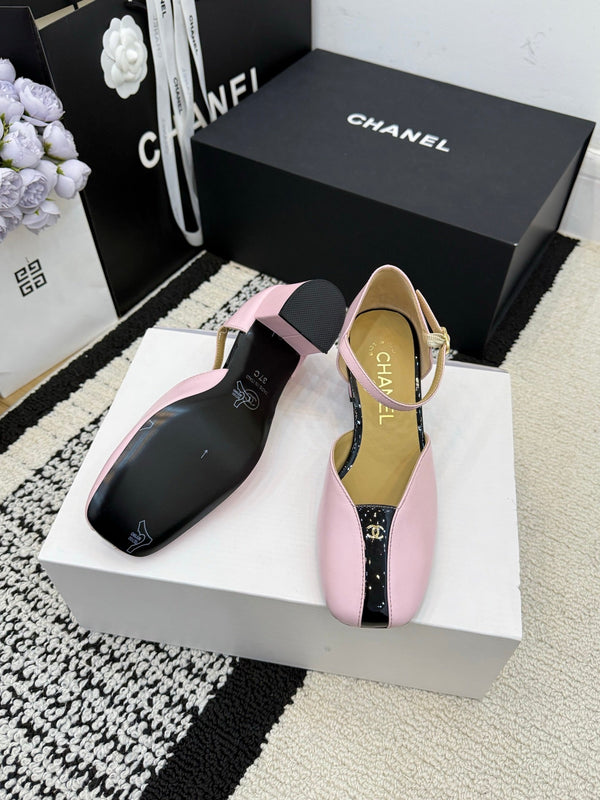 Chanel Classic Mary Janes Pink in Patent Leather 602167