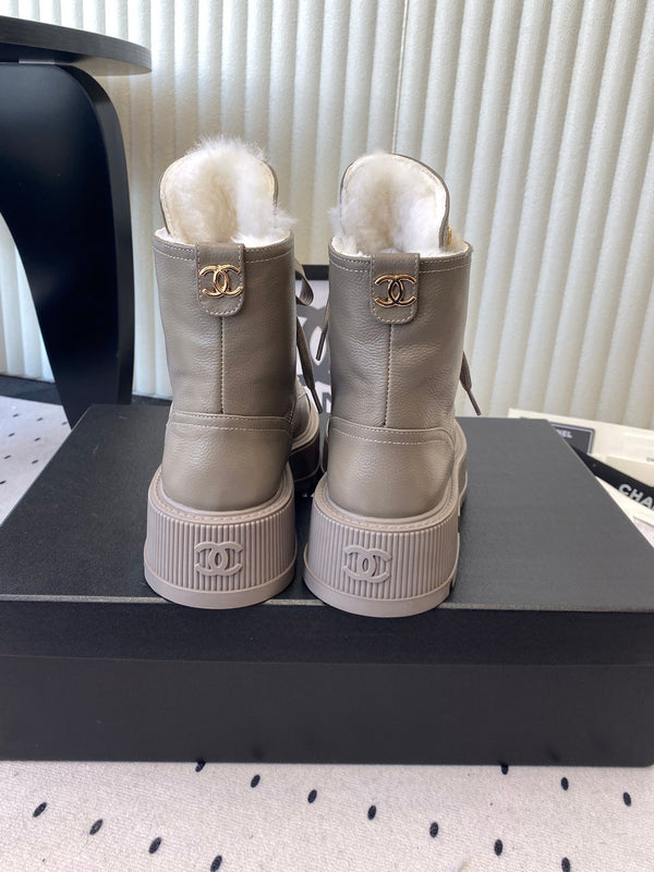 CC Platform Ankle Boots Taupe in Leather With Fur Lining 611708