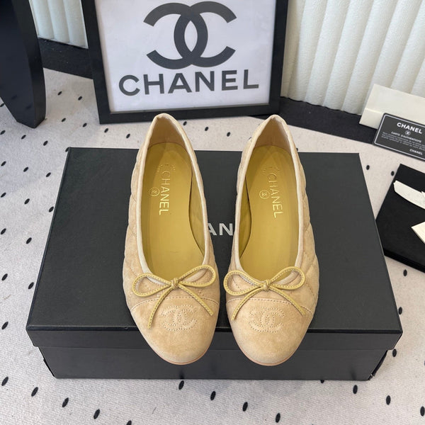 Ballerines CC jaunes en suède 611697
