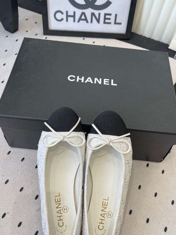 CC Ballet Flats White in Sequined Sheepskin 611690