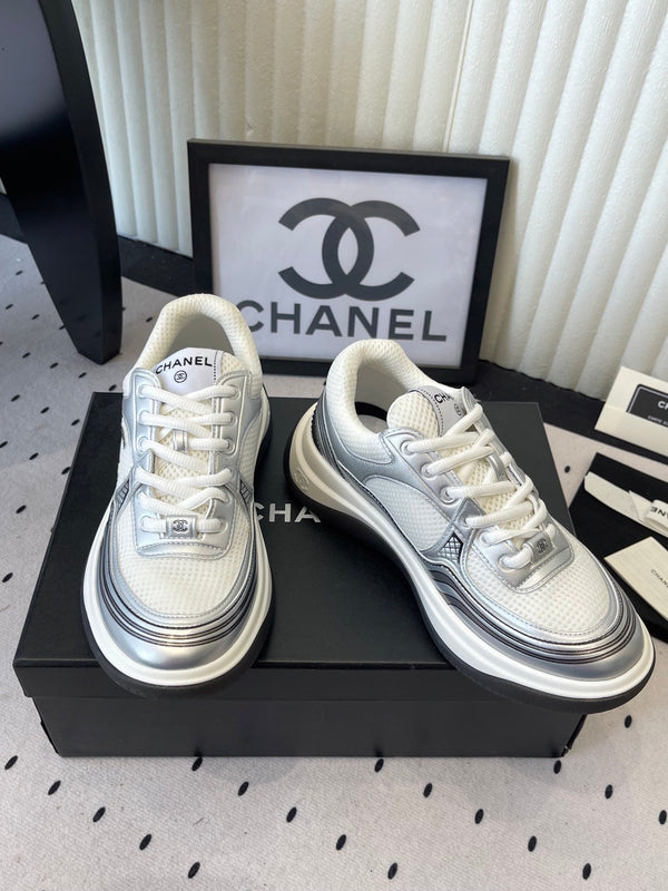 CC Sneaker Blanc Argent Métallisé en Cuir de Vachette 611669
