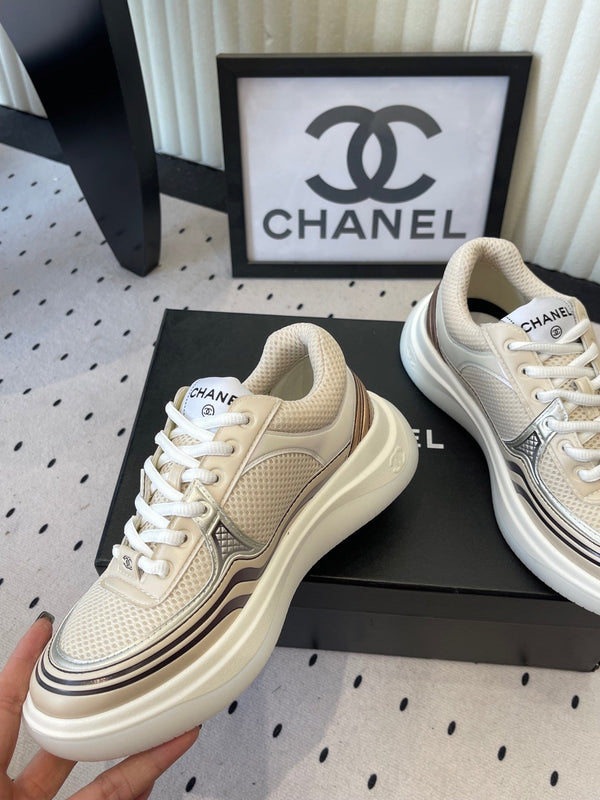 Baskets CC beiges en cuir de vachette 611667