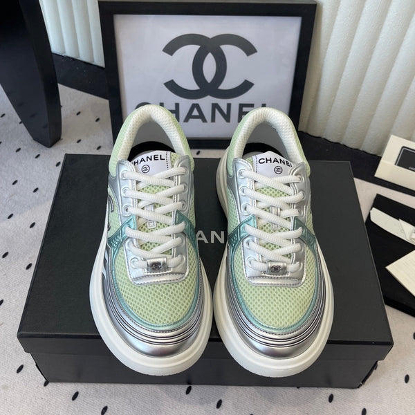 CC Sneaker Vert Argent Métallisé en Cuir de vachette 611666