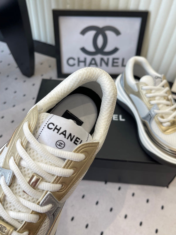 CC Sneaker Gold Métallisé Argenté en cuir de vachette 611663