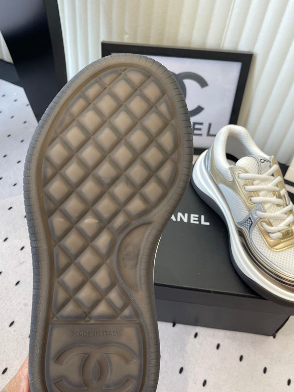 CC Sneaker Gold Métallisé Argenté en cuir de vachette 611663