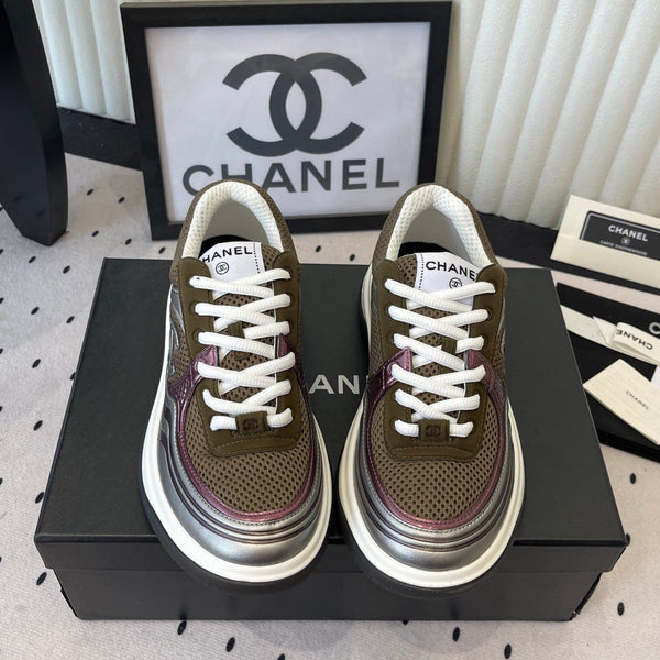 CC Sneaker Marron Argent Métallisé en Cuir de Vachette 611662
