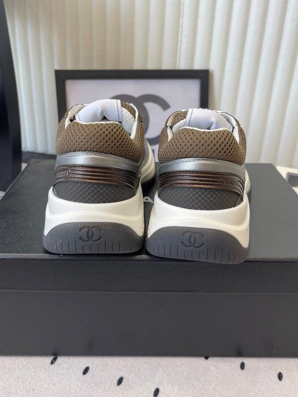 CC Sneaker Marron Argent Métallisé en Cuir de Vachette 611662