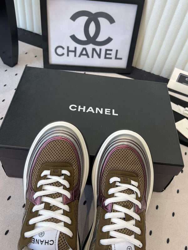 CC Sneaker Marron Argent Métallisé en Cuir de Vachette 611662