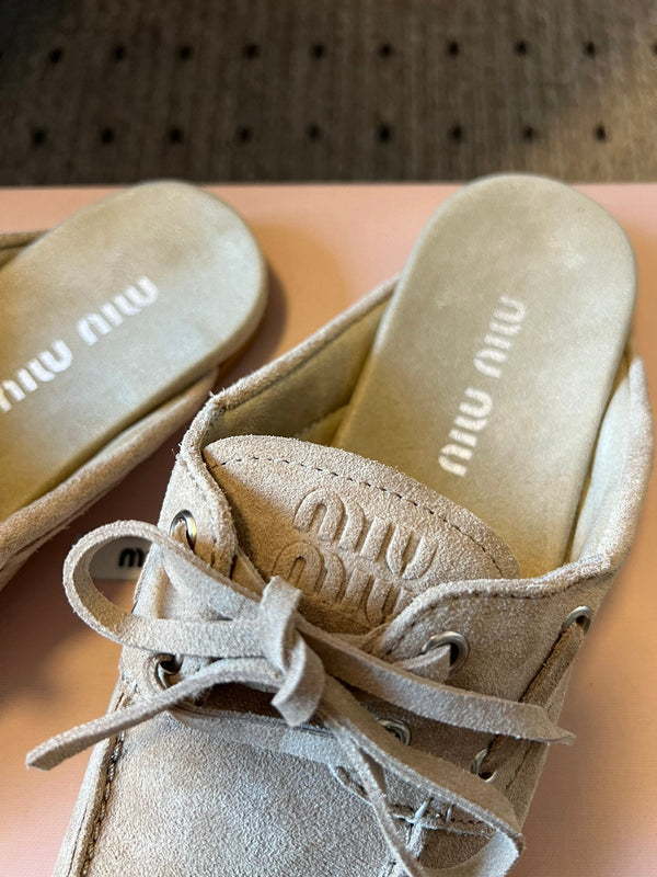 Miu Miu 26SS Mules Light Beige in Fluffing Fur 614561