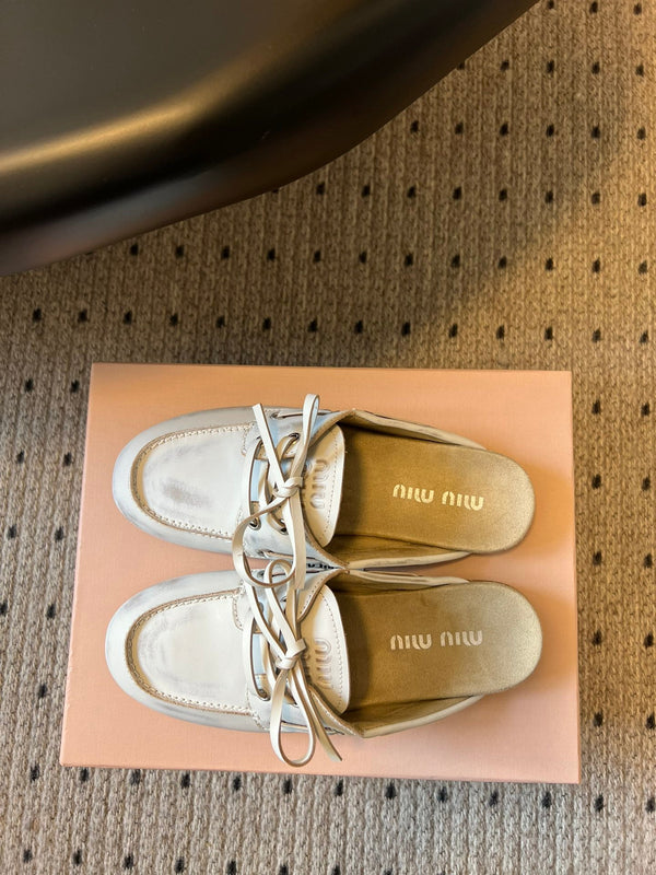 Miu Miu 26SS Mules Light Beige in Cowhide 614559