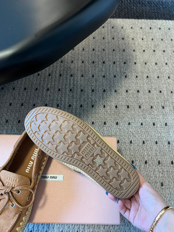 Miu Miu Mocassin 26ss Marron en Daim avec Paille de Raphia 614557