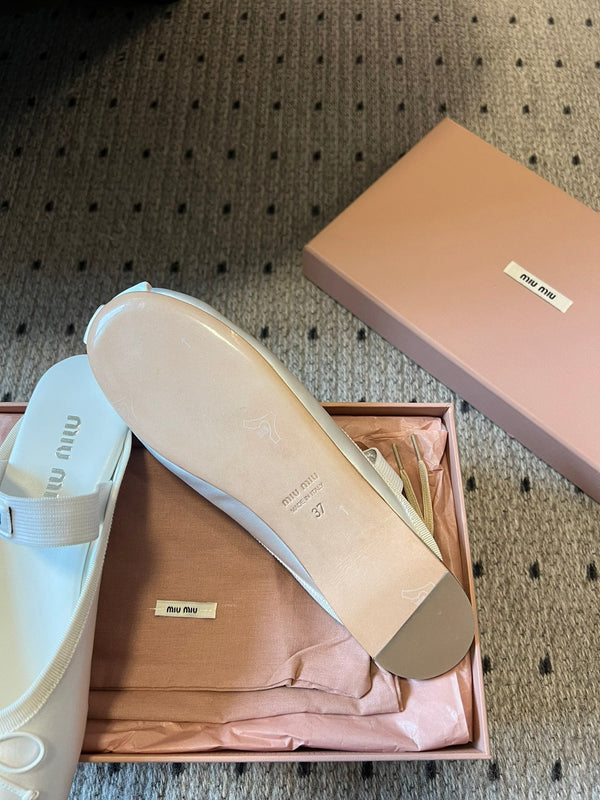 Miu Miu 26 Ballerines Blanches en Soie 614470