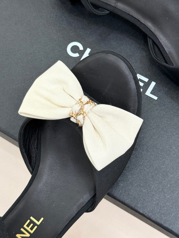Chanel 26C Chain Bow Chunky Heel Sandals Black White in Cowhide 615986