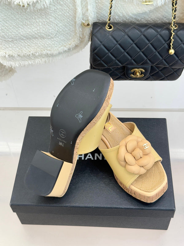 Chanel 26C Camellia Wood Grain Platform Sandals Beige in Leather 615913