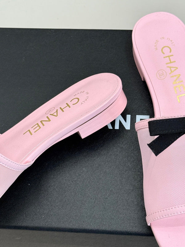 Mules Chanel 26C Double C nœud rose en maille 615710