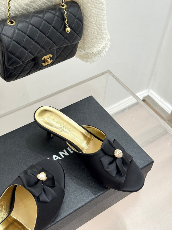 CC 26s Bow Slippers High Heel 35mm Black Satin Sheepskin 615751