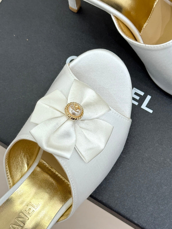 CC 26s Bow Slippers High Heel 75mm White Satin Sheepskin 615744