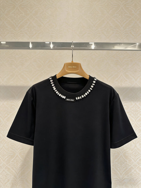 T-shirt Chanel noir en coton à col rond et manches courtes orné de perles 133330