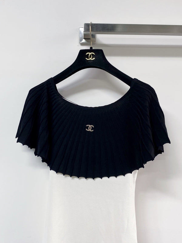 Gilet bicolore Chanel Blanc Noir en polyester 125434