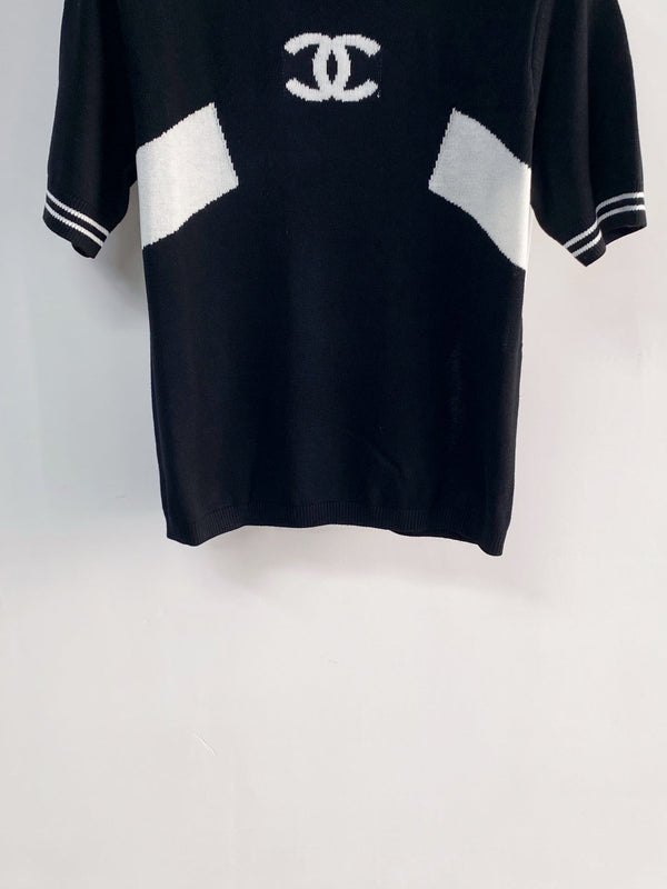 Chanel  Short-Sleeve T-Shirt Black in Wool 153740