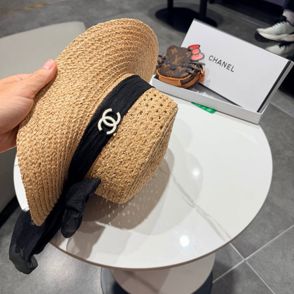 Chapeau de paille Chanel Beige Jaune Noir en Raffia 192106