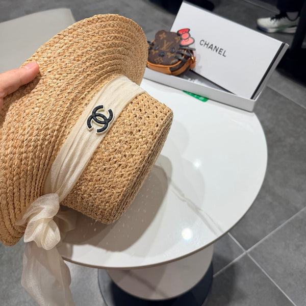 Chanel Chapeau de paille Beige Jaune en raphia 192105