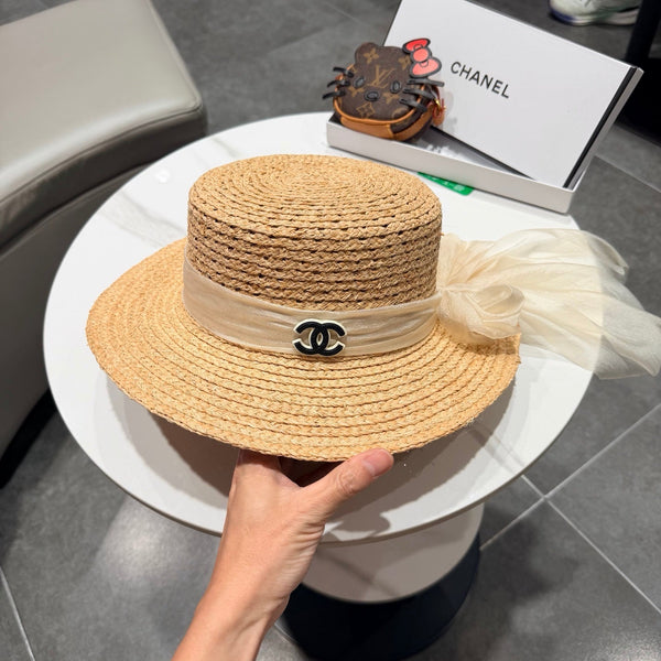 Chanel Chapeau de paille Beige Jaune en raphia 192105