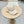 Casquette de baseball Chanel avec chaîne beige en tissu 192200