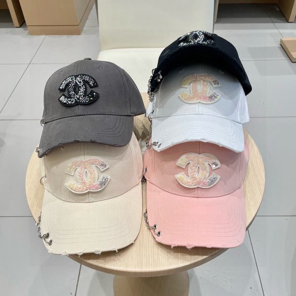 Casquette de baseball Chanel avec chaîne beige en tissu 192200