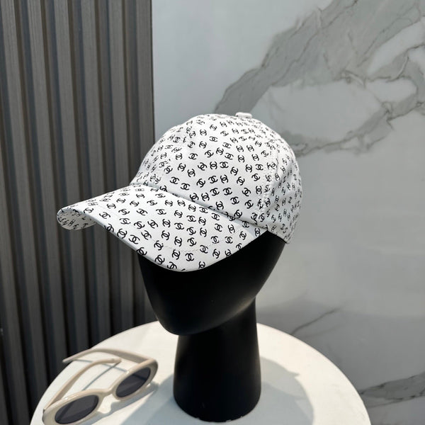 Casquette de baseball Chanel Classique Blanche en Tissu 192003