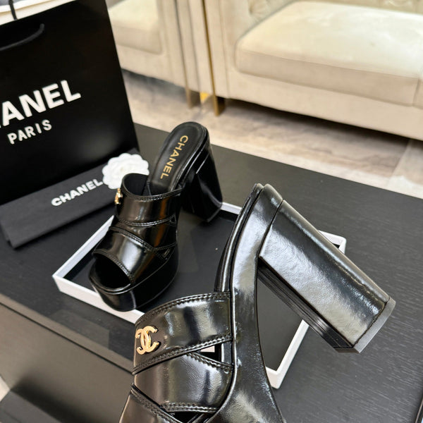 Sandales à plateforme et talons hauts Chanel 2026, 12,5 cm, noires en cuir de vachette 673059