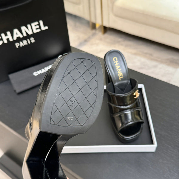Sandales à plateforme et talons hauts Chanel 2026, 12,5 cm, noires en cuir de vachette 673059