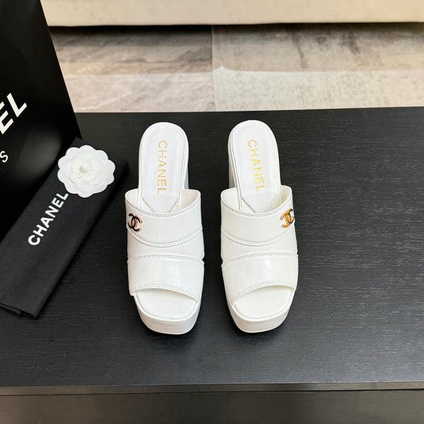 Chanel 2026 Runway Platform High-Heeled 12.5cm Sandals White in Cowhide 673056