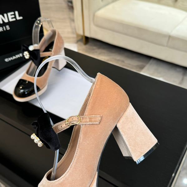 Chanel KJ26 Mary Janes Heel 2.5cm with Bow Beige in Velvet 673012