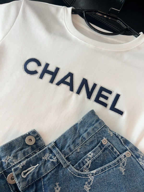 T-Shirt Chanel 26 Logo Blanc en Coton 161767