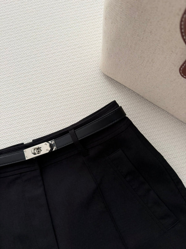Hermes 26SS Shorts Black in Cotton 943347