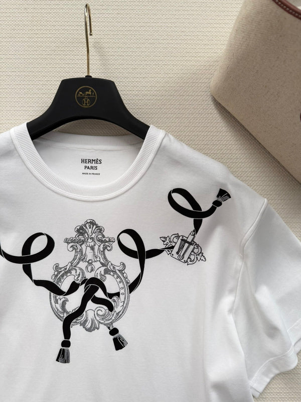 T-Shirt Hermès 26 rubans motif badge manches courtes blanc en coton 888720