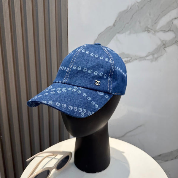 Casquette de baseball Chanel bleu foncé en jean 197871