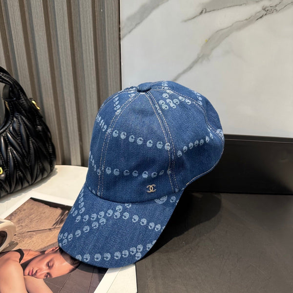 Casquette de baseball Chanel bleu foncé en jean 197871