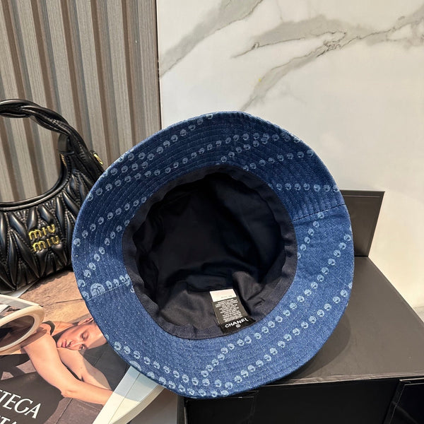 Bob Chanel bleu foncé en jean 197869