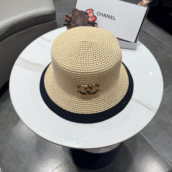 Chanel Bob Chapeau 26 Beige en Paille 197777