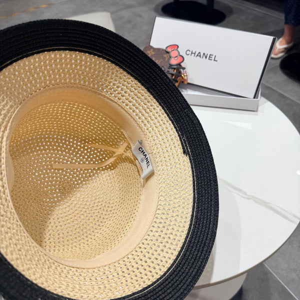 Chanel Bob Chapeau 26 Beige en Paille 197777