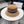 Chanel Élégant Chapeau Camel Noir en Paille 197761