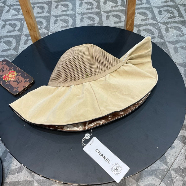 Chapeau de Pêcheur à Larges Bords Chanel Beige en Tissu 197791