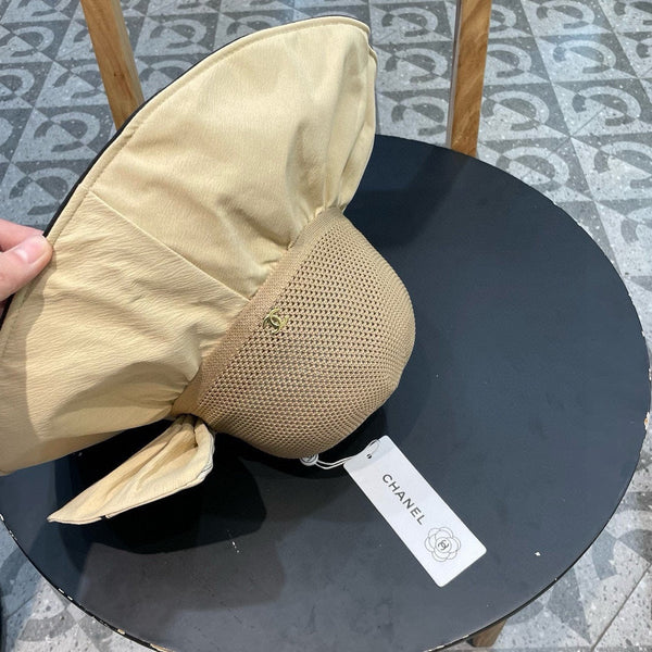 Chapeau de Pêcheur à Larges Bords Chanel Beige en Tissu 197791