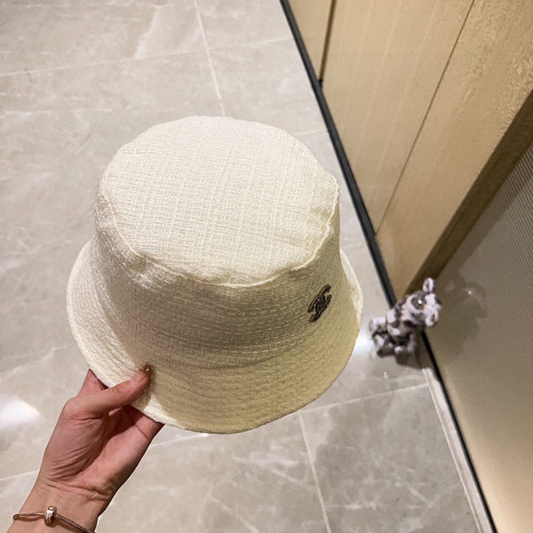 Chanel Chapeau Bob Blanc en Tissu 197682