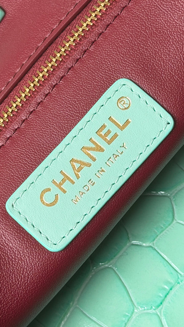 CC 26S Cerf Classic Commuter Tote Bag in Mint Green Crocodile-Embossed Calfskin (made - to - order)