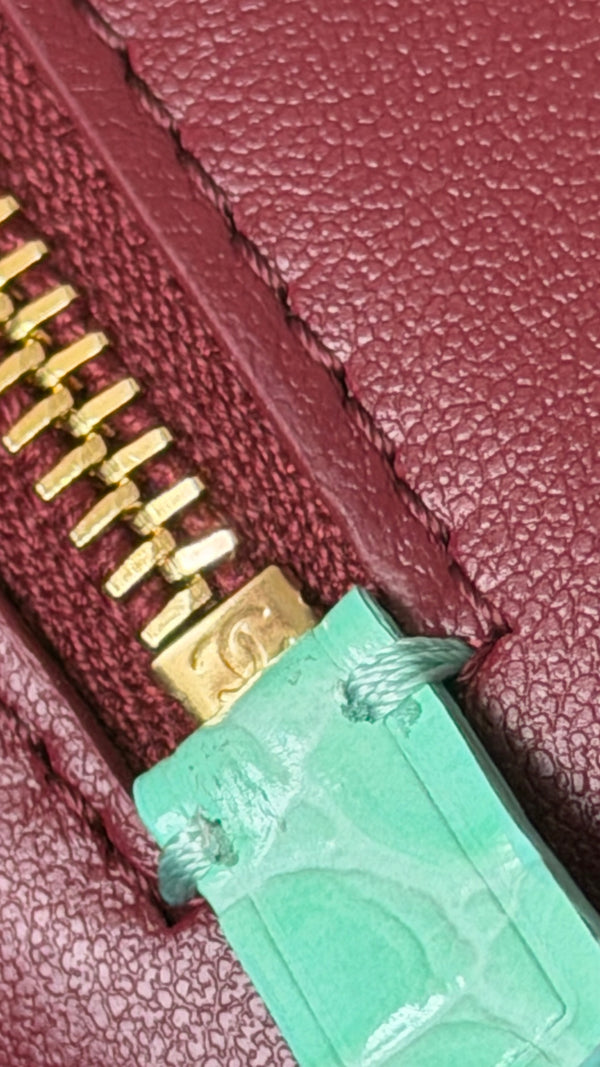 CC 26S Cerf Classic Commuter Tote Bag in Mint Green Crocodile-Embossed Calfskin (made - to - order)